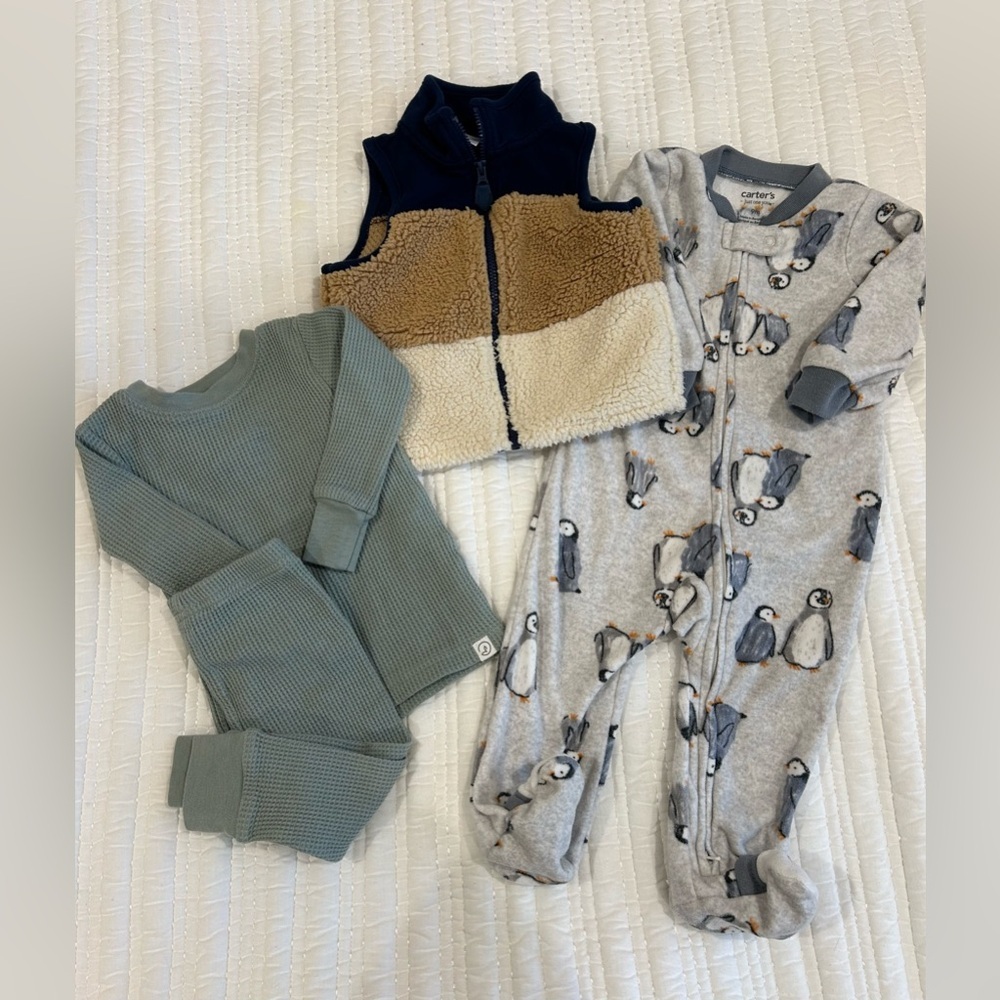 Carter’s Baby Boy Bundle Size 9 Mos